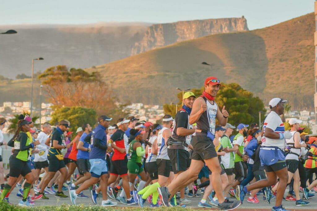 Table Mountain as backdrop to the Cape Town Marathon