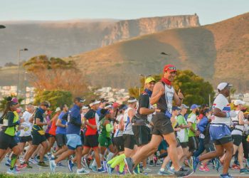 Table Mountain as backdrop to the Cape Town Marathon