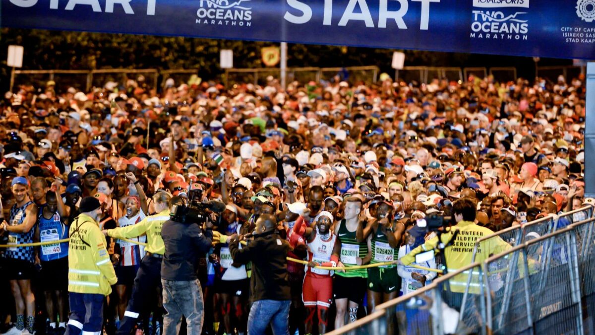 Two Oceans Marathon Banner Start