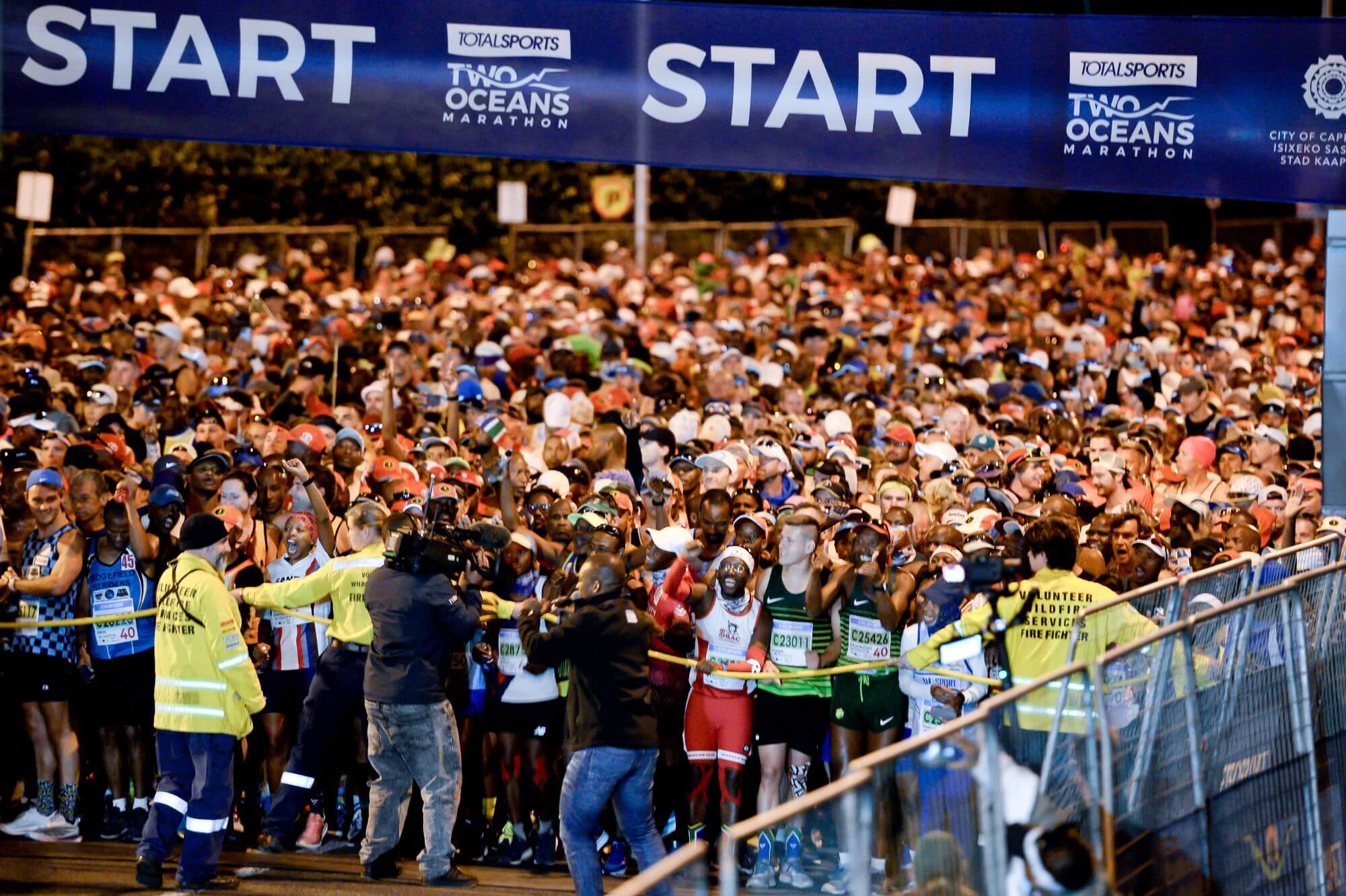 Two Oceans Marathon Banner Start